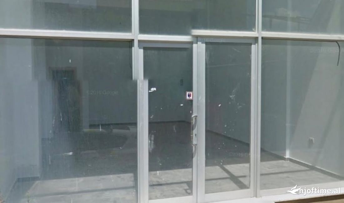 Shitet Dyqan ne Unazen e Re 145 m2 