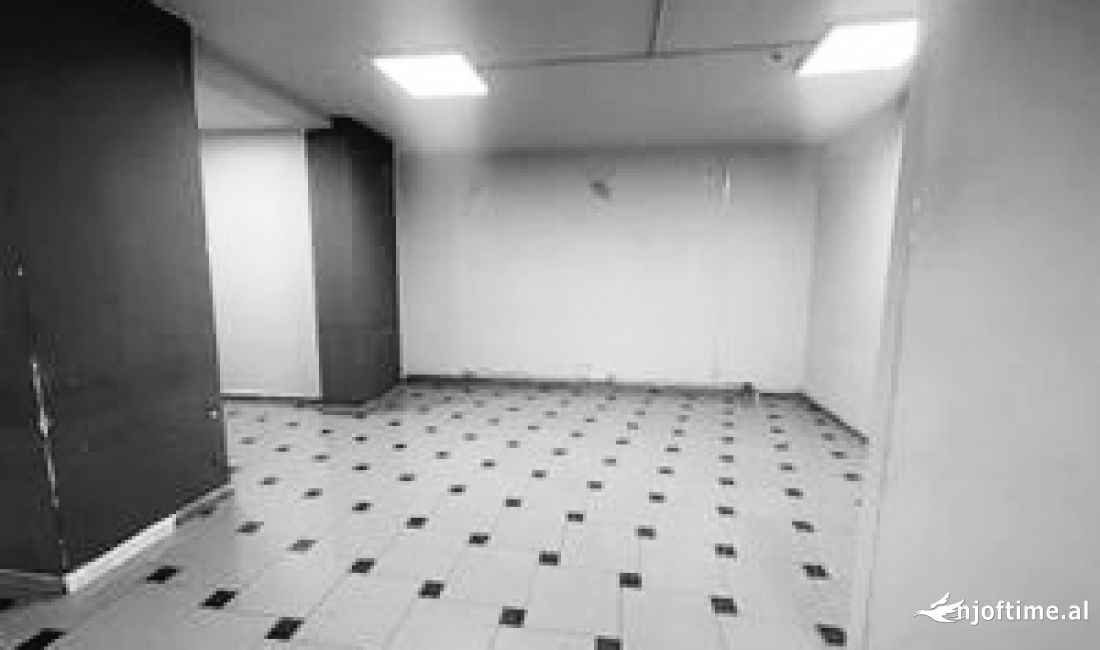 Shitet Dyqan Myslym Shyri kati 2 107 m2