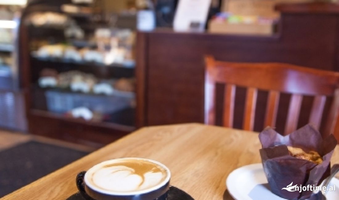 Lokal me qira Komuna e Parisit