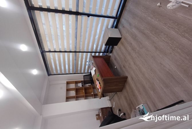 Shitet Pajisjet e nje Butiku 