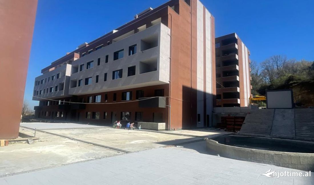 Shtepi ne shitje Apartament ne Tirane, 2+1, Mobilimi Bosh, pa mobiluar, Pagesa 179,000  Euro.