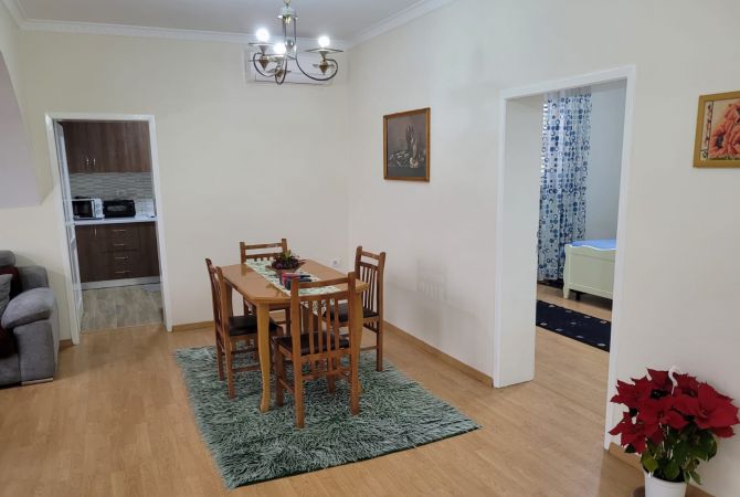 Shtepi me qera Apartament ne Tirane, 3+1, Mobilimi E mobiluar, Pagesa 700  Euro.