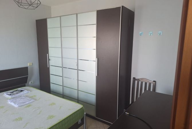 Shtepi ne shitje Apartament ne Tirane, 2+1, Mobilimi E mobiluar, Pagesa 192,000  Euro.