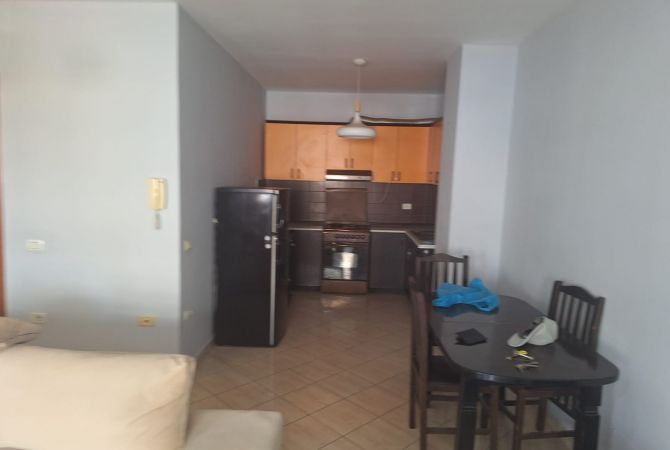 APARTAMENT 2+1 ME QIRA TE SELVIA 