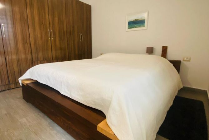 Shtepi ne shitje Apartament ne Tirane, 2+1, Mobilimi E mobiluar, Pagesa 238,000  Euro.