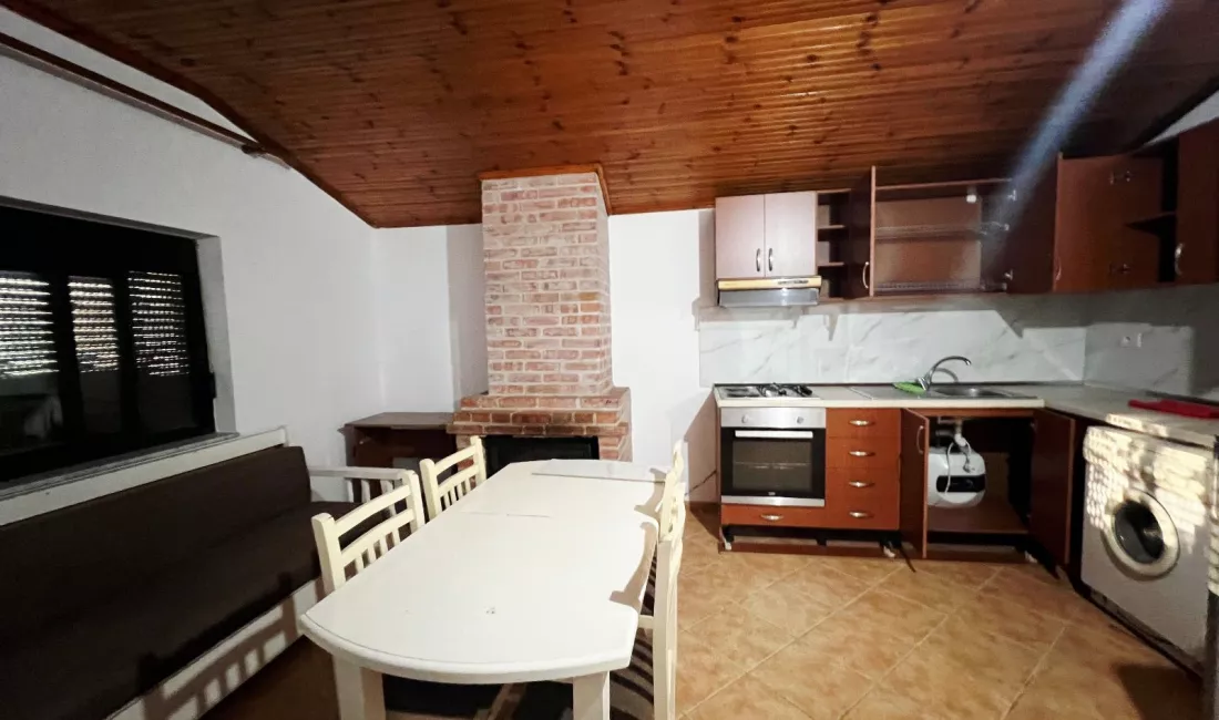 Shtepi ne shitje Shtepi Private ne Tirane, 5+1, Mobilimi E mobiluar, Pagesa 320,000  Euro.