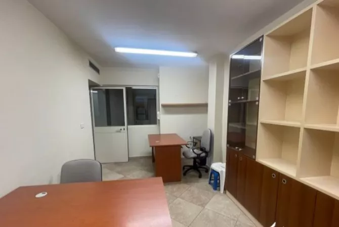 Business Property for Rent 3+1 in Tirana - 600 Euro
