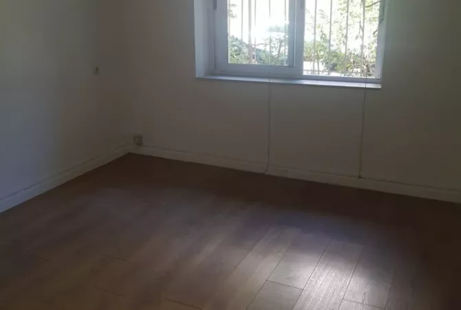 Business Property for Rent 3+1 in Tirana - 410 Euro