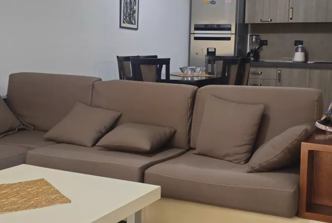 Apartament 2+1 me qira Rr.Elbasanit 1000 €