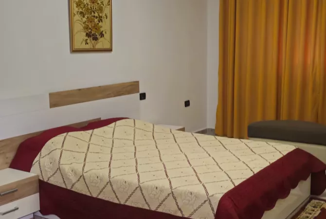 Shtepi me qera Apartament ne Tirane, 2+1, Mobilimi E mobiluar, Pagesa 1,000  Euro.