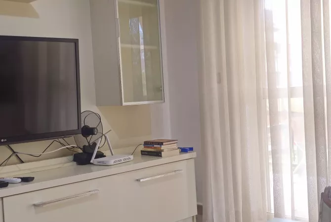 Shtepi me qera Apartament ne Tirane, 2+1, Mobilimi E mobiluar, Pagesa 1,000  Euro.