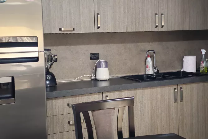 Shtepi me qera Apartament ne Tirane, 2+1, Mobilimi E mobiluar, Pagesa 1,000  Euro.