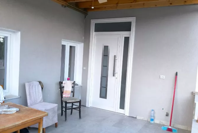 Shtepi ne shitje Shtepi Private ne Tirane, 3+1, Mobilimi Pjeserisht e mobiluar, Pagesa 400,000  Euro.