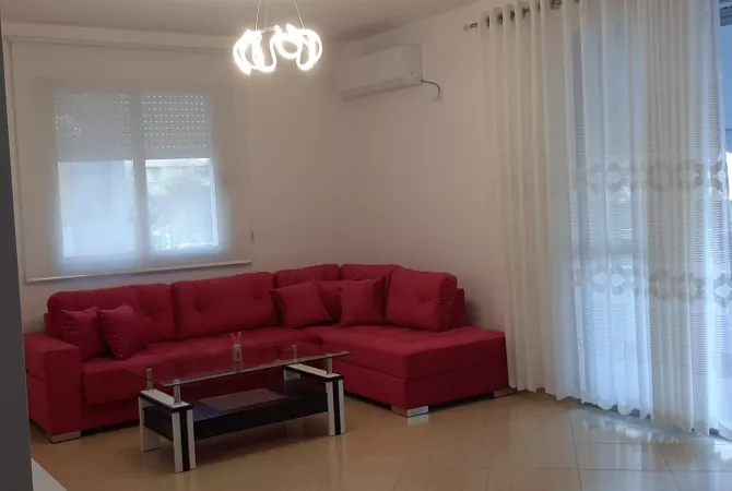 Shtepi me qera Apartament ne Vlore, 1+1, Mobilimi E mobiluar, Pagesa 450  Euro.