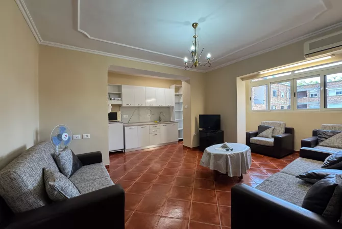 Shtepi ne shitje Apartament ne Tirane, 1+1, Mobilimi Pjeserisht e mobiluar, Pagesa 138,000  Euro.