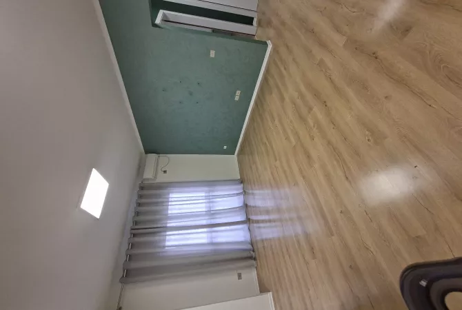 AMBIENT 1+1 ME QIRA PER ZYRA SHESHI WILLSON