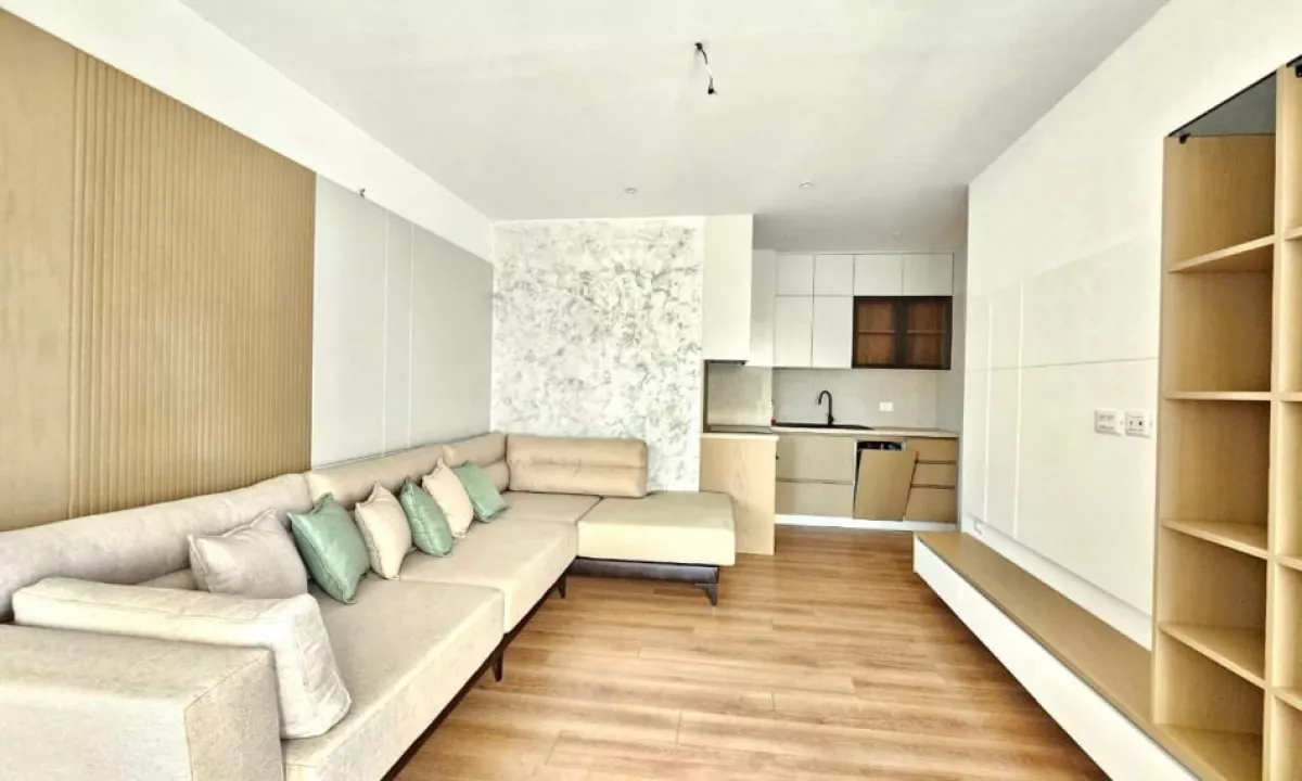 Shtepi me qera Apartament ne Tirane, 2+1, Mobilimi E mobiluar, Pagesa 1,300  Euro.
