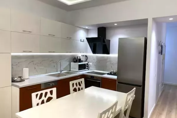 Shtepi me qera Apartament ne Tirane, 2+1, Mobilimi E mobiluar, Pagesa 750  Euro.