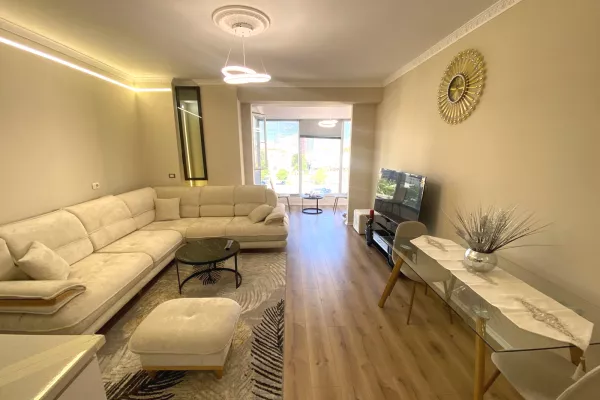 APARTAMENT 1+1 ME QIRA STACIONI I TRENIT