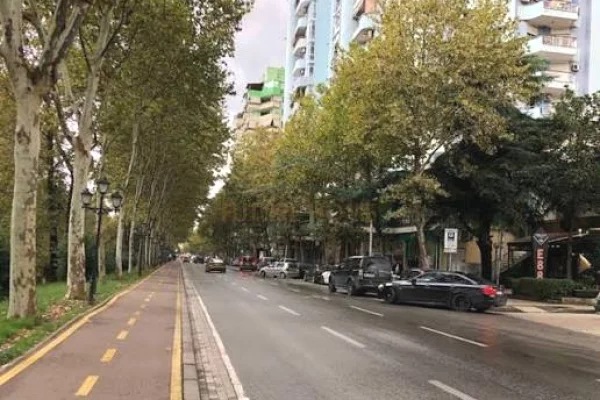 Business Property for Rent 1+1 in Tirana - 600 Euro