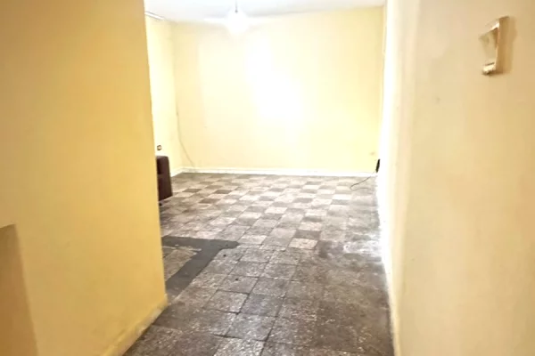 Shtepi ne shitje Apartament ne Tirane, 1+1, Mobilimi Bosh, pa mobiluar, Pagesa 118,000  Euro.
