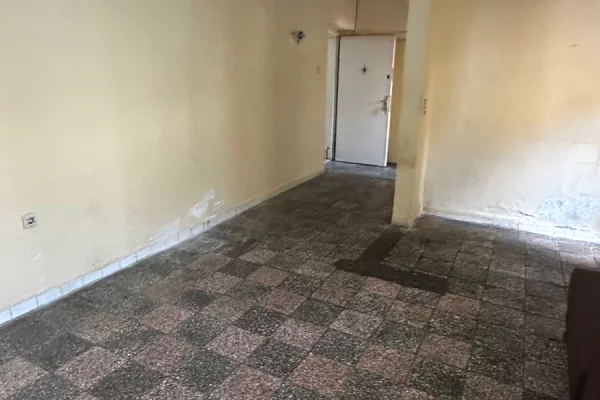 Shtepi ne shitje Apartament ne Tirane, 1+1, Mobilimi Bosh, pa mobiluar, Pagesa 118,000  Euro.