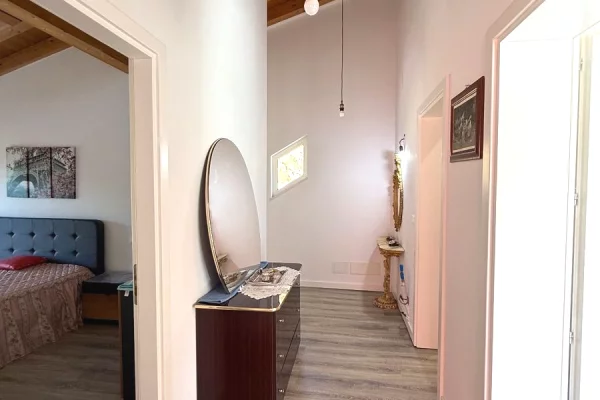 Shtepi ne shitje Vila Luksoze ne Tirane, 5+1, Mobilimi E mobiluar, Pagesa 599,000  Euro.