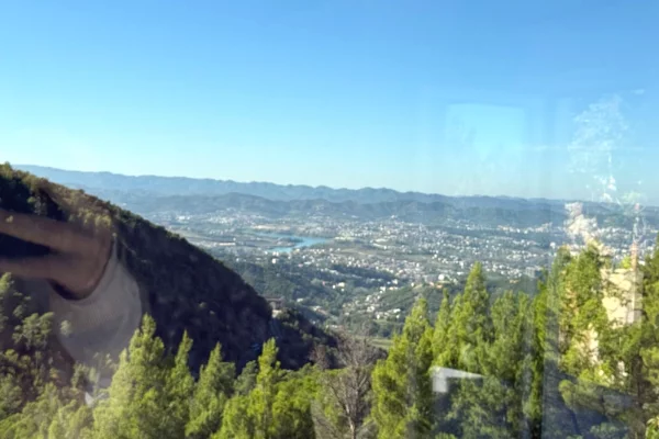 Shtepi ne shitje Vila Luksoze ne Tirane, 5+1, Mobilimi E mobiluar, Pagesa 599,000  Euro.