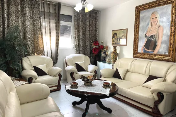 SHITET SHTEPI PRIVATE 1 KATESHE BRRYLI