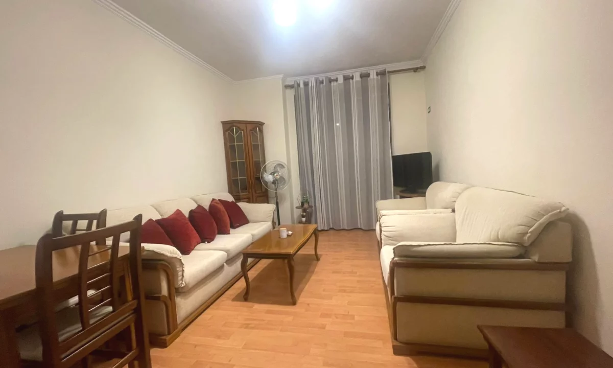 Shtepi me qera Apartament ne Tirane, 1+1, Mobilimi E mobiluar, Pagesa 450  Euro.