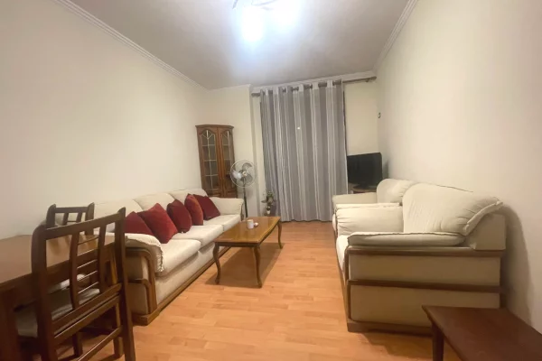 Jepet me qira apartament 1+1 prane Ish Ekspozites 450 EURO 