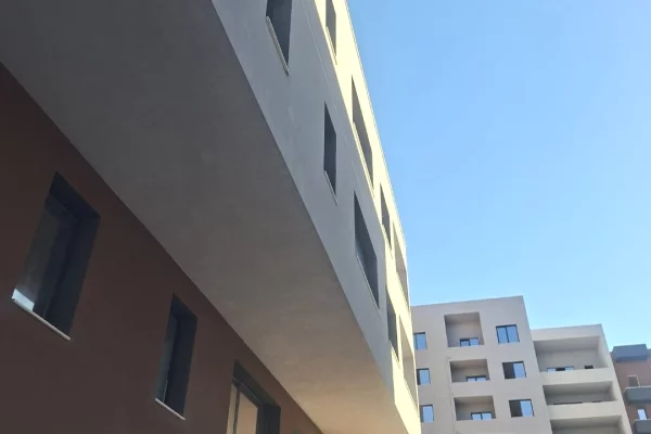 Shtepi ne shitje Apartament ne Tirane, 2+1, Mobilimi E mobiluar, Pagesa 212,000  Euro.