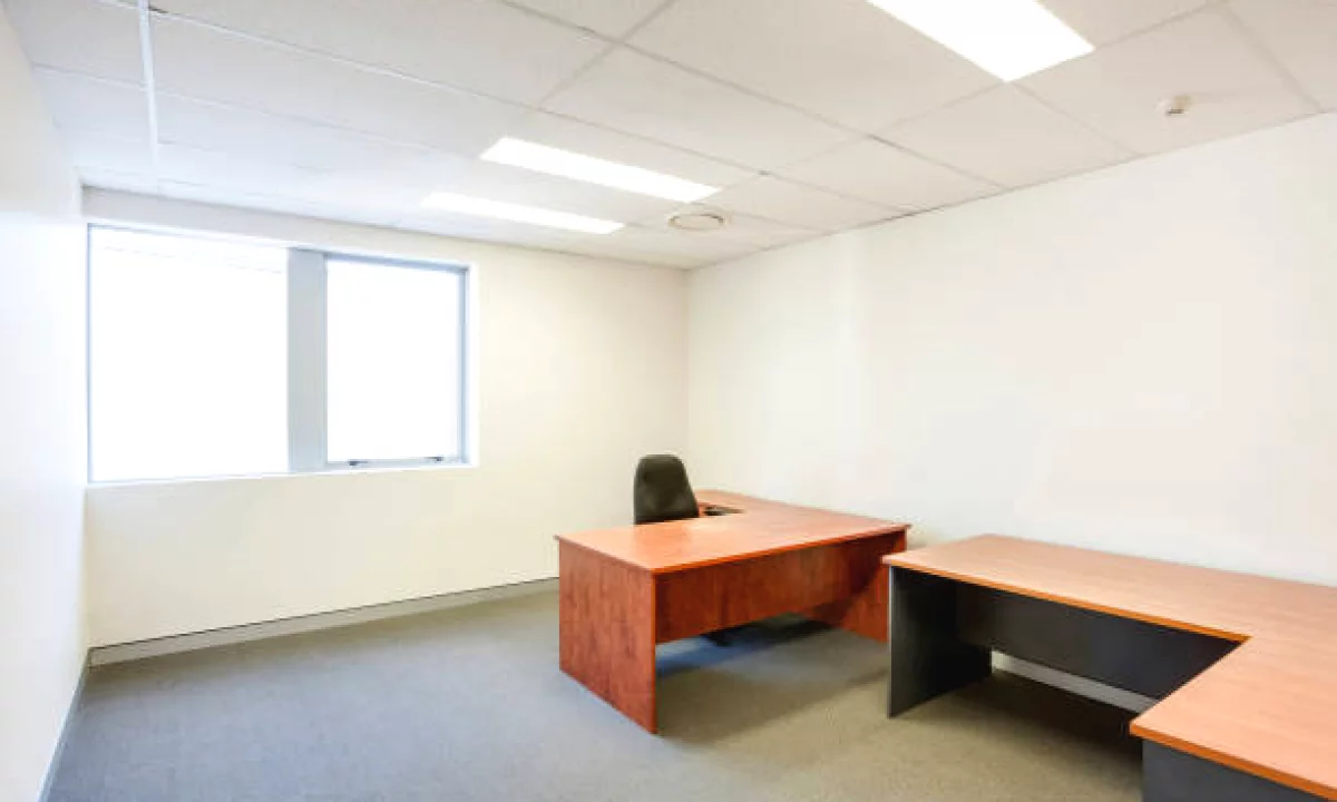 APARTAMENT ME QIRA PER ZYRA TE GJYKATA E TIRANES 550 EURO