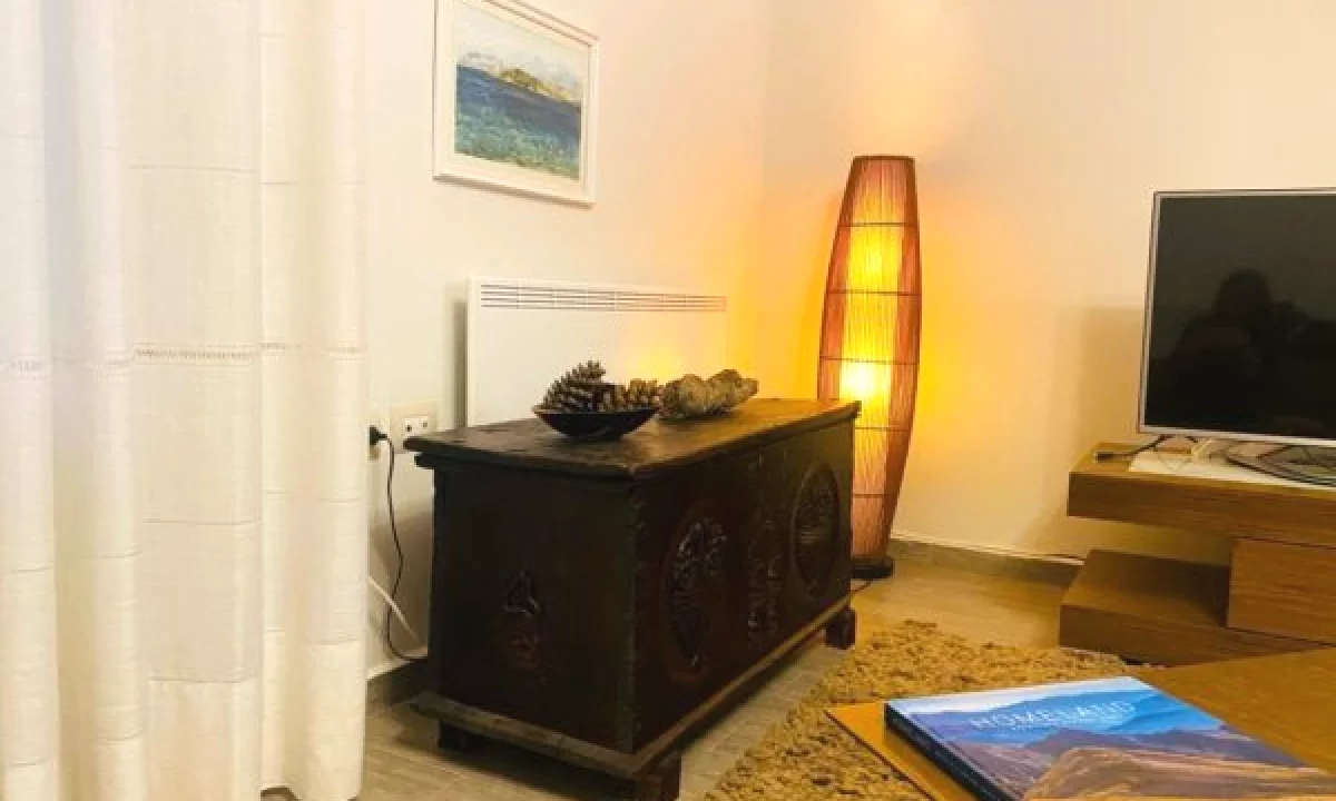 Shtepi ne shitje Apartament ne Tirane, 2+1, Mobilimi E mobiluar, Pagesa 258,000  Euro.