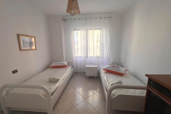 APARTAMENT 2+1+2 ME QIRA NE ASTIR 