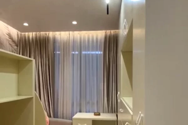 Shtepi ne shitje Apartament ne Tirane, 2+1, Mobilimi E mobiluar, Pagesa 240,000  Euro.