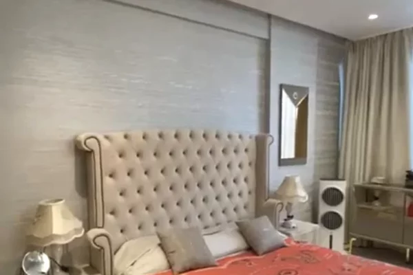 Shtepi ne shitje Apartament ne Tirane, 2+1, Mobilimi E mobiluar, Pagesa 240,000  Euro.