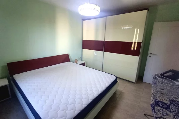APARTAMENT 2+1 ME QIRA ISH EKSPOZITA 550