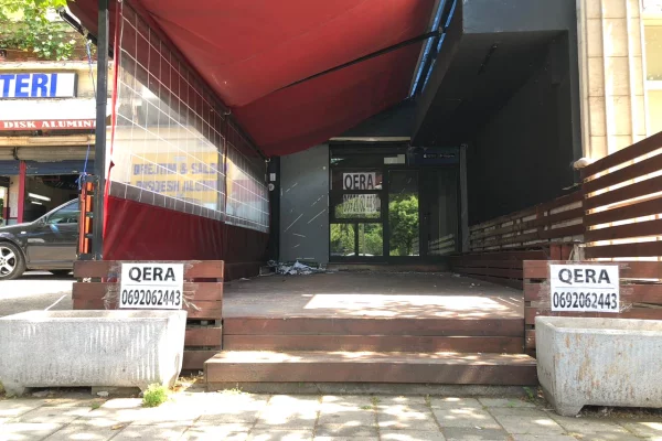 Ambiente Commerciale in Affitto 1+1 a Tirana - 900 Euro