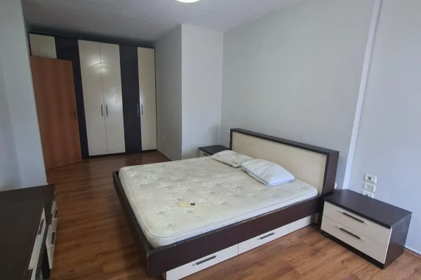 Shtepi me qera Apartament ne Tirane, 1+1, Mobilimi E mobiluar, Pagesa 500  Euro.