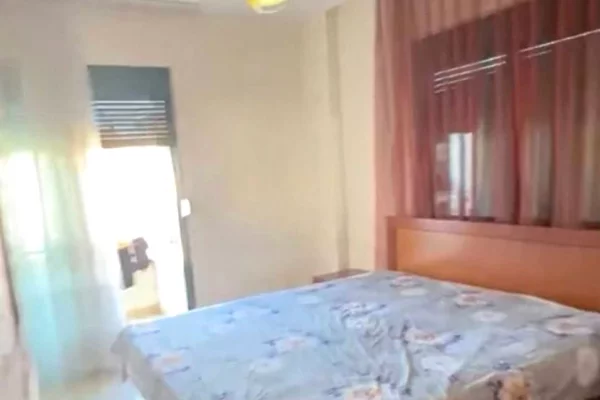 Shtepi ne shitje Apartament ne Durres, 1+1, Mobilimi E mobiluar, Pagesa 95,000  Euro.