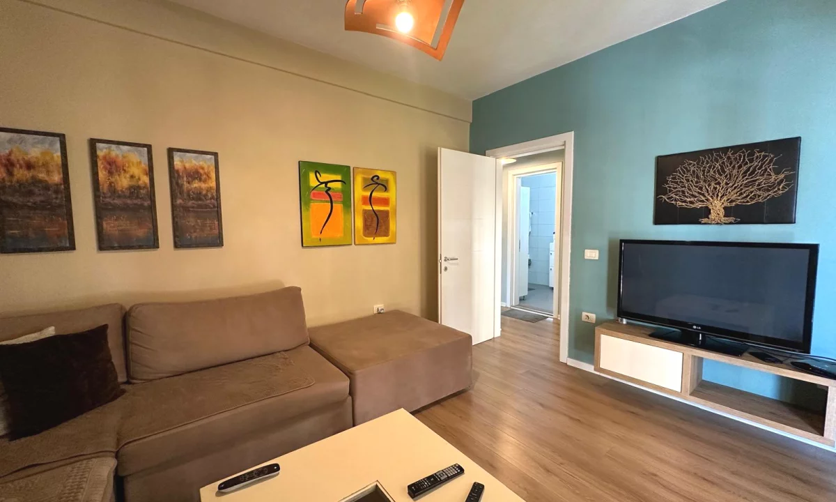 Shtepi me qera Apartament ne Tirane, 2+1, Mobilimi E mobiluar, Pagesa 650  Euro.