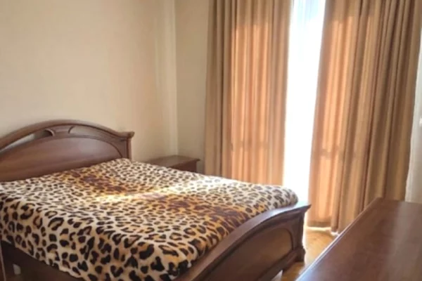 House for Sale Apartment in Tirana, 1+1, Furniture In Part, Payment 158,000  Euro.