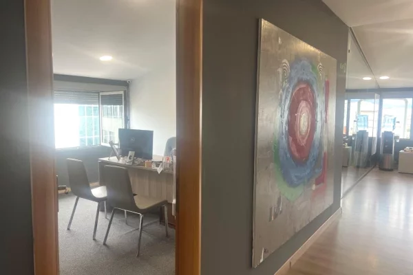 Jepet me qira Ambient per Zyre  📍 Ish Tregu Elektrik Sip 250 m2
