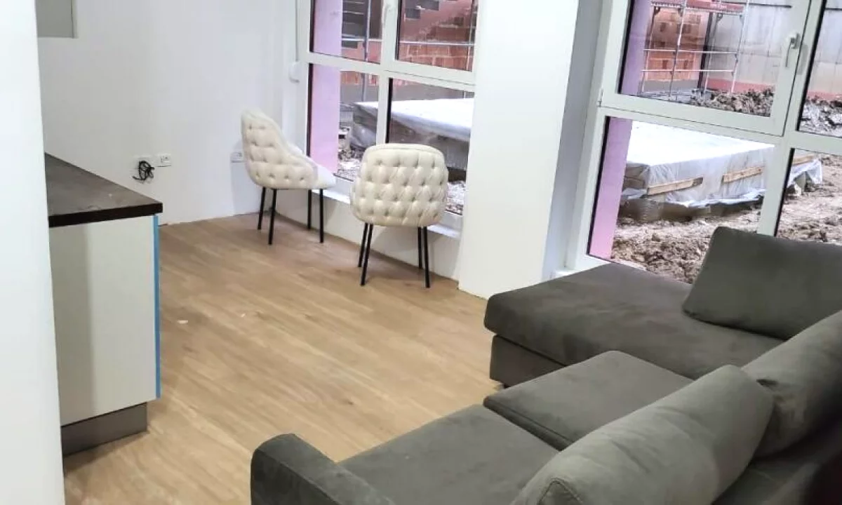 Shtepi me qera Apartament ne Tirane, 1+1, Mobilimi E mobiluar, Pagesa 400  Euro.