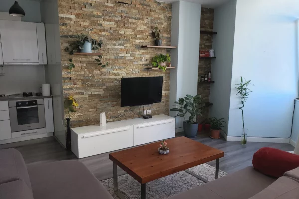  APARTAMENT 2+1 ME QIRA– KOMUNA R PARISIT KRISTALI