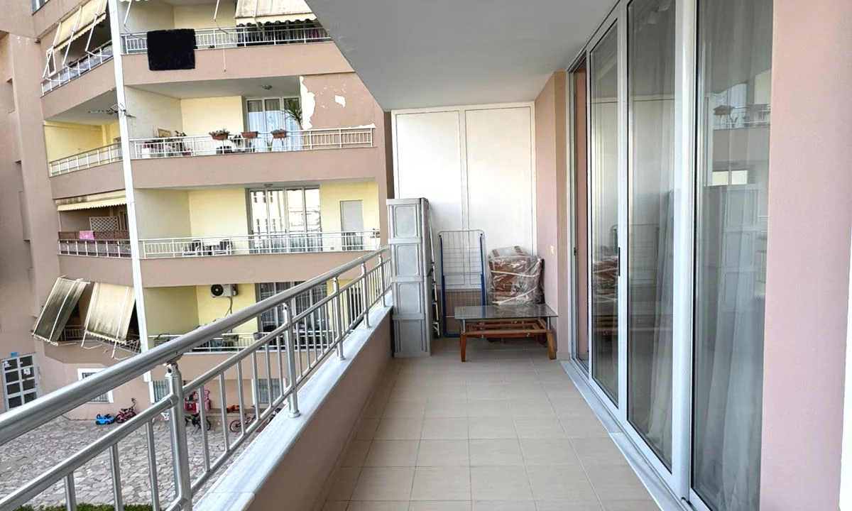 Shtepi me qera Apartament ne Tirane, 1+1, Mobilimi E mobiluar, Pagesa 55,000  Leke.