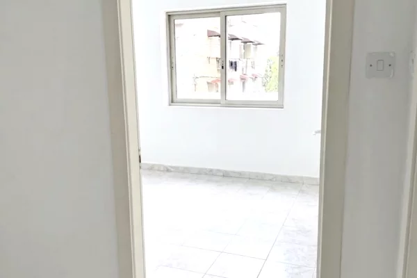 Shtepi ne shitje Apartament ne Tirane, 2+1, Mobilimi Bosh, pa mobiluar, Pagesa 25,000,000  Leke.