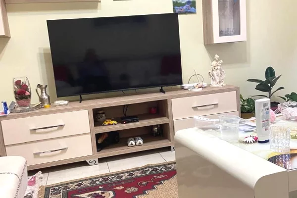 Shtepi me qera Apartament ne Tirane, 2+1, Mobilimi E mobiluar, Pagesa 600  Euro.