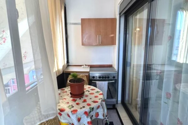 Shtepi me qera Apartament ne Tirane, 2+1, Mobilimi E mobiluar, Pagesa 600  Euro.